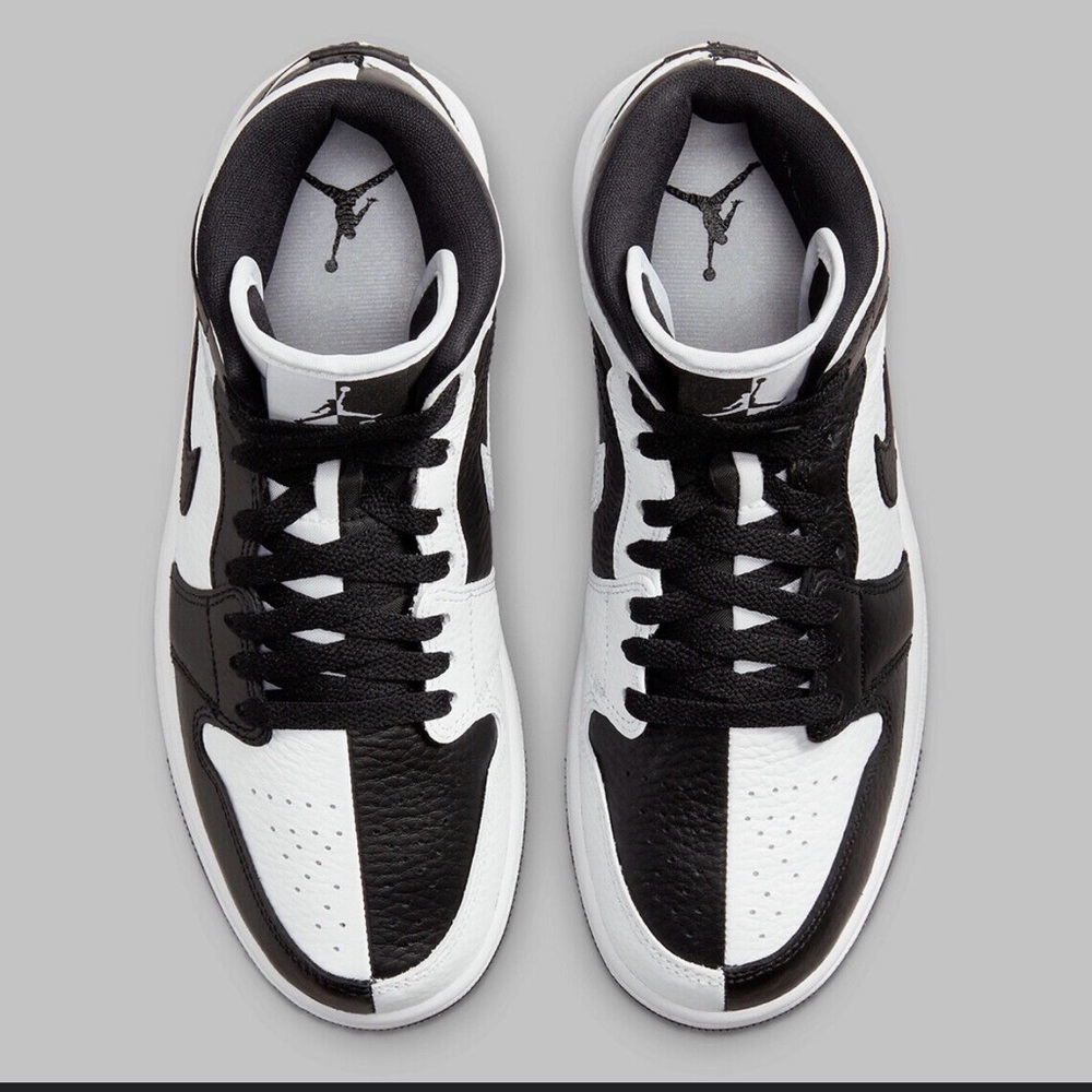 Jordan Women's Black and White Sneakers